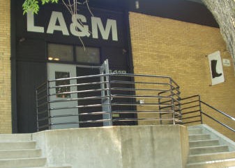 The front of the museum as seen from the road